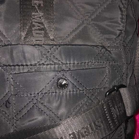 Black quilted Steve Madden tote bag, 19 x 12 “ - Picture 5 of 10